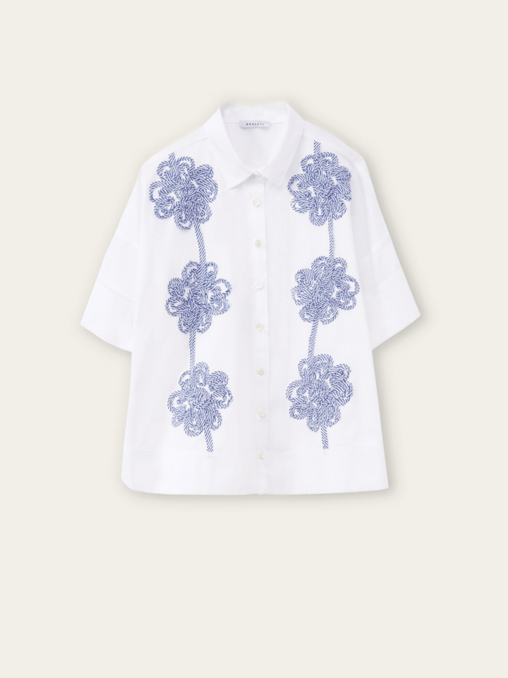 Short-sleeved blouse with floral embroidery